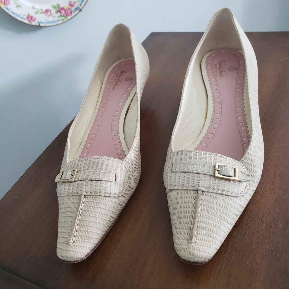 Brooks Brothers Bone Ivory Kitten Heels Sz 8.5